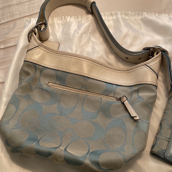 COACH TOTE PURSE - Picture 2 of 4